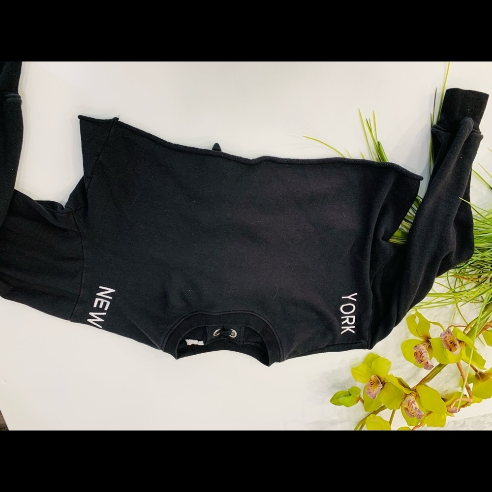 T19- Ardene Black Crop top Size L